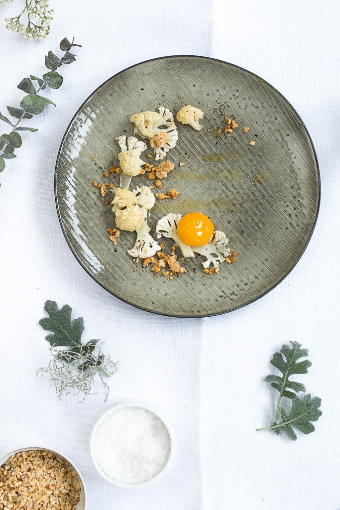 Onsen-Ei | gerösteter Blumenkohl | Haselnuss-Crunch | Seelenschmeichelei