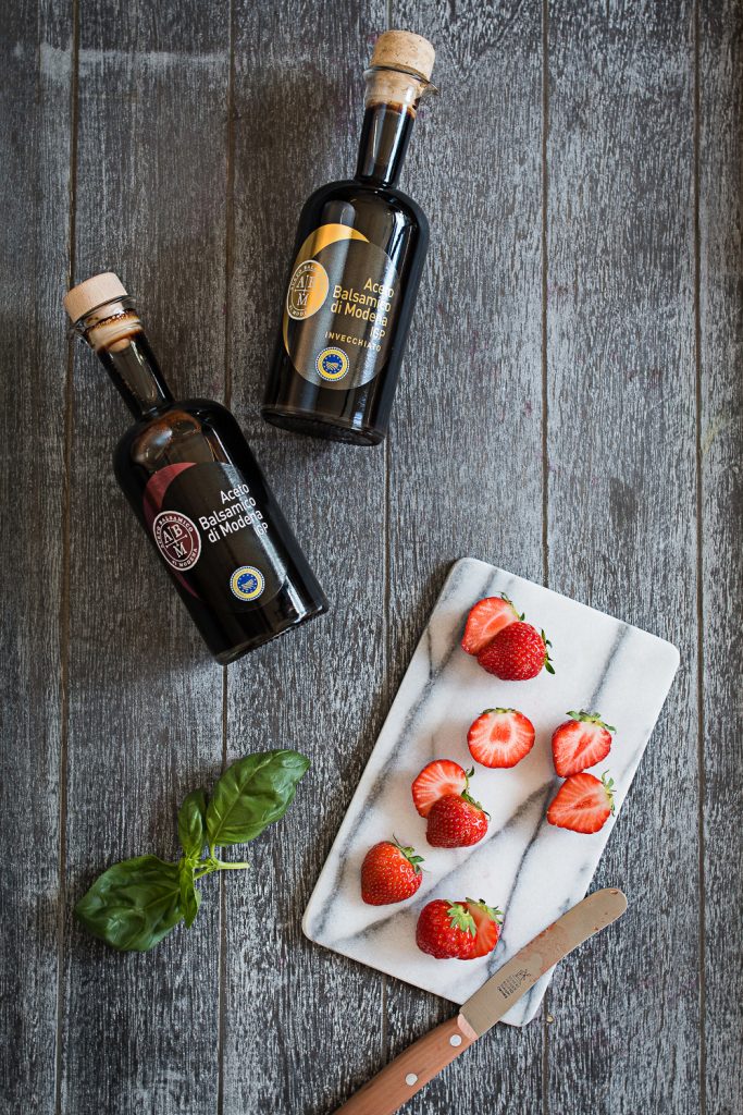 Basilikum Eis & Balsamico Erdbeeren | Seelenschmeichelei Basilikum Eis & Balsamico Erdbeeren | Seelenschmeichelei