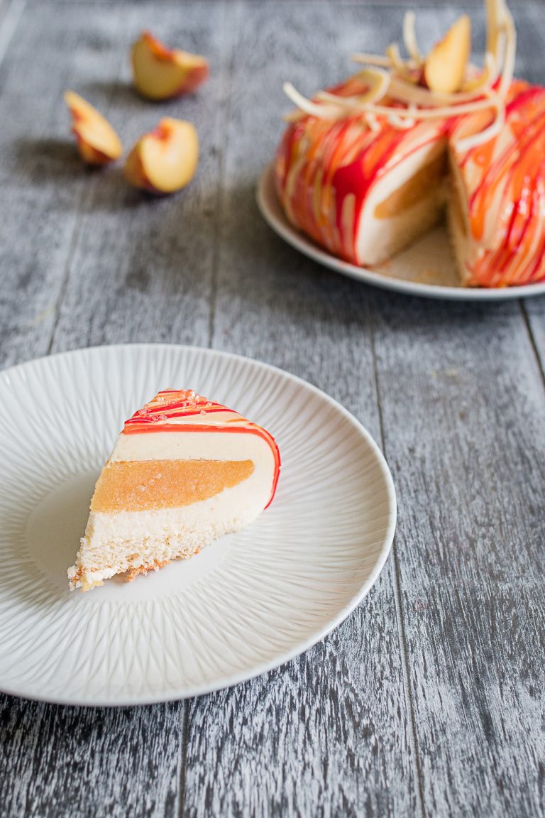 Bellini Torte mit Mirror Glaze | Seelenschmeichelei
