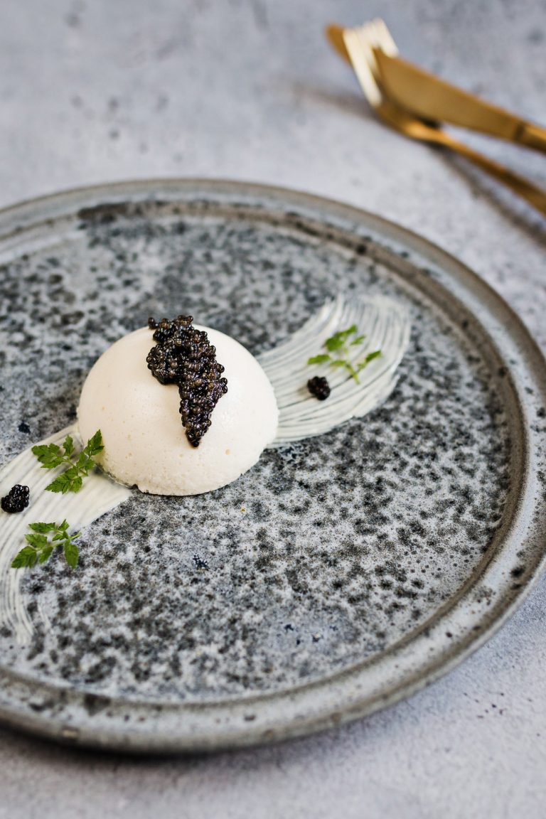 Blumenkohlmousse | weiße Schokolade | Kaviar | Seelenschmeichelei Blumenkohlmousse | weiße Schokolade | Kaviar | Seelenschmeichelei
