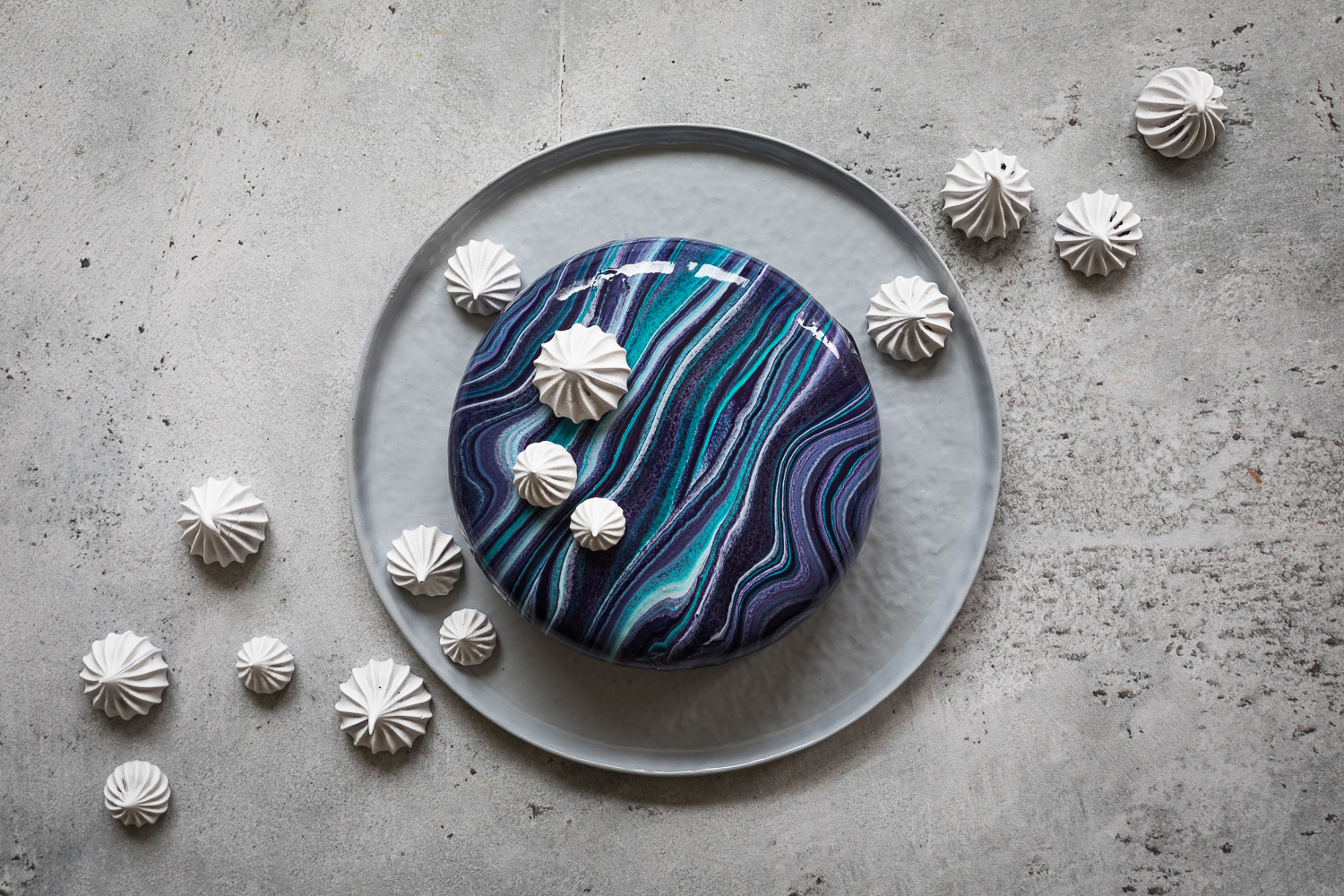 Blaubeer Skyr Mirror Glaze Torte | Galaxy Mirror Glaze Cake | seelenschmeichelei.de